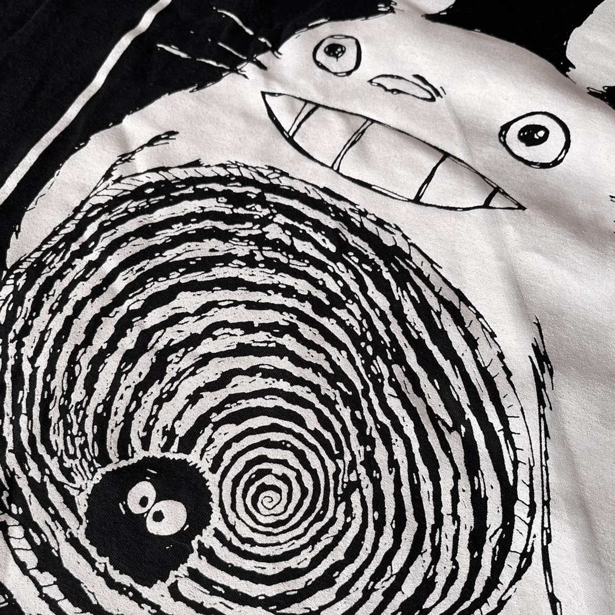 Totoro - Uzumaki (Anime) Camiseta